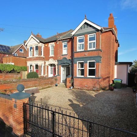 The House - Southampton Villa ภายนอก รูปภาพ