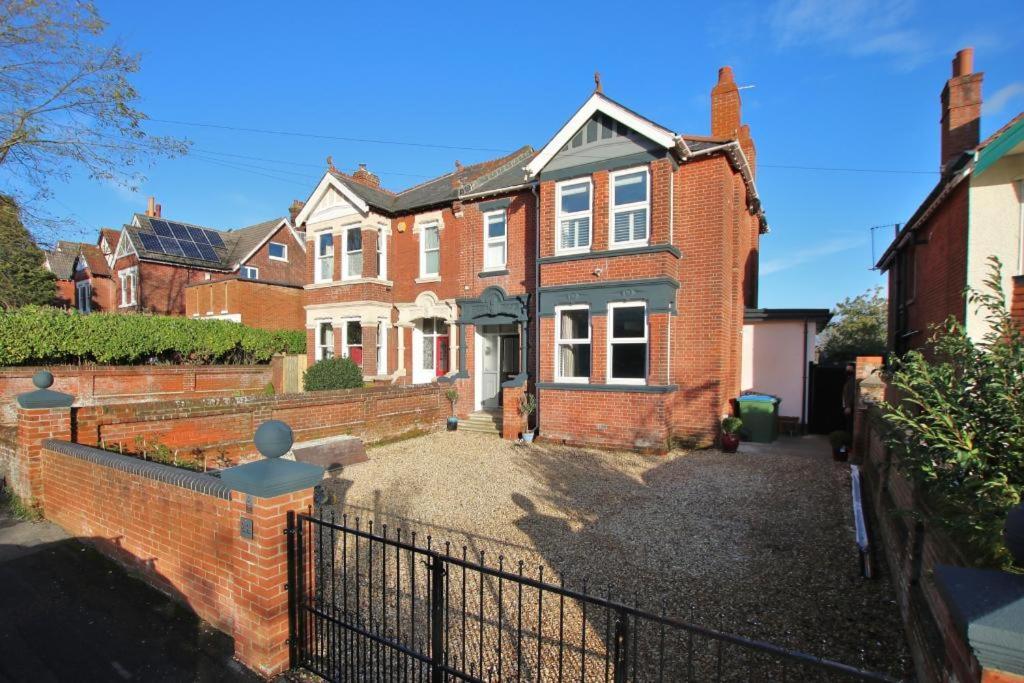 The House - Southampton Villa ภายนอก รูปภาพ